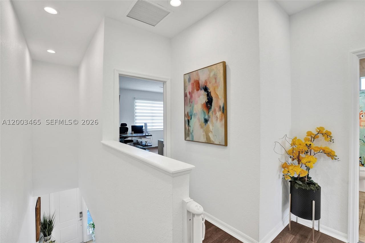 Real estate property located at 4002 Poinciana Ln, Broward, Hillcrest Country Club No, Hollywood, FL