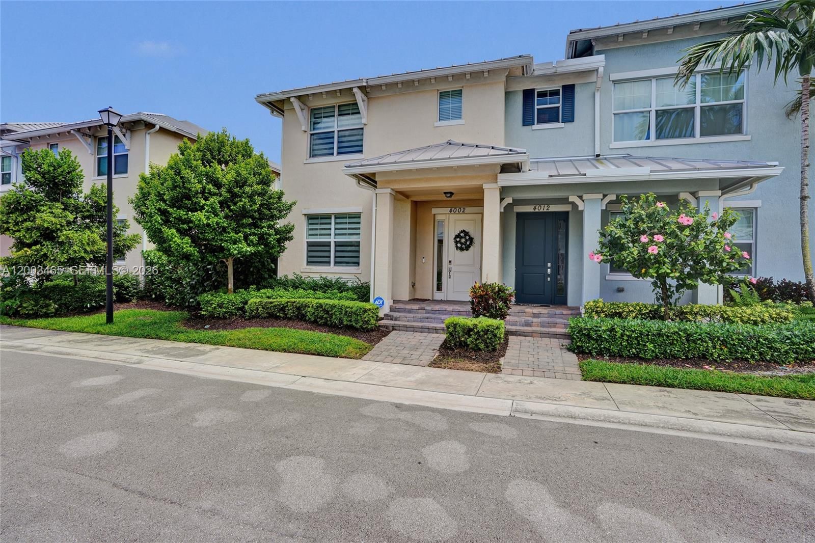 Real estate property located at 4002 Poinciana Ln, Broward, Hillcrest Country Club No, Hollywood, FL