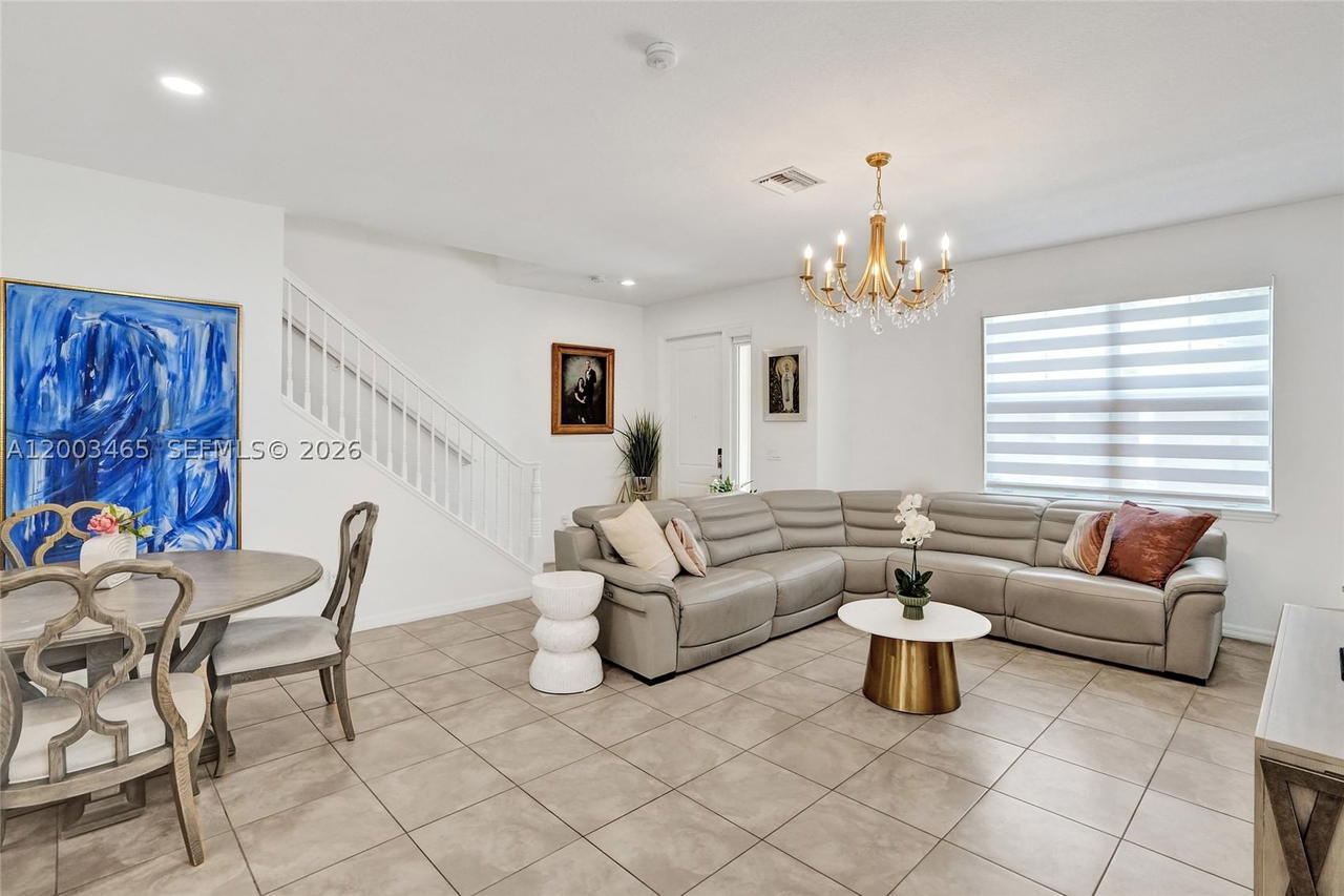 Real estate property located at 4002 Poinciana Ln, Broward, Hillcrest Country Club No, Hollywood, FL