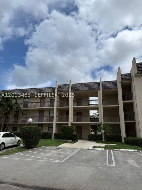 Real estate property located at 8429 Forest Hills Dr #301, Broward, Greenglades Condo Ii, Coral Springs, FL