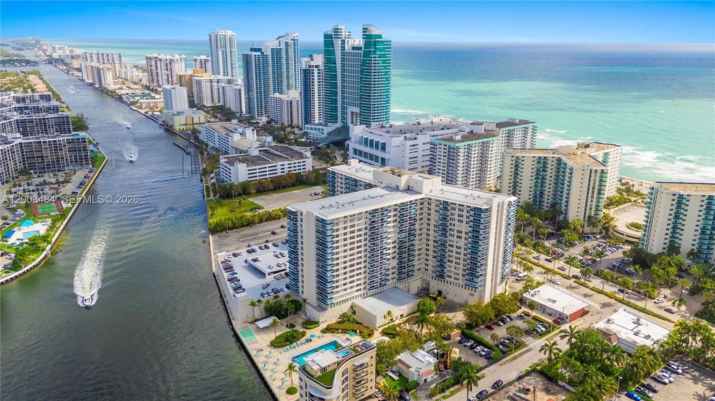 Real estate property located at 3800 Ocean Dr #1812, Broward, Hallmark Of Hollywood Con, Hollywood, FL