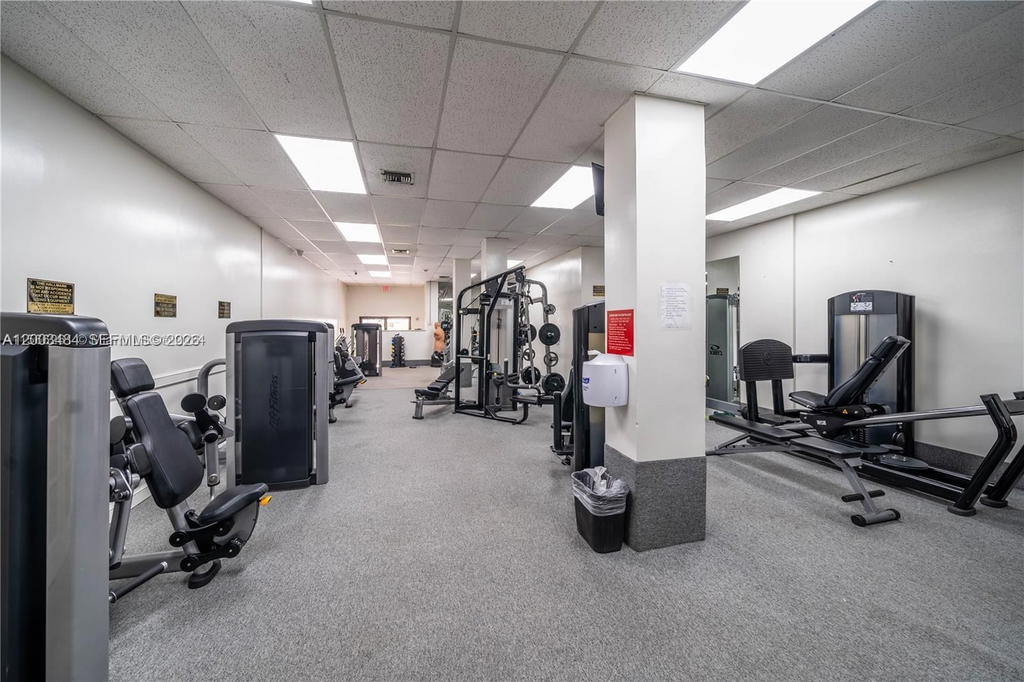 Real estate property located at 3800 Ocean Dr #1812, Broward, Hallmark Of Hollywood Con, Hollywood, FL