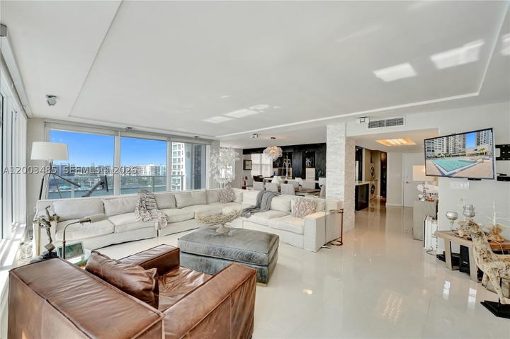 Real estate property located at 2751 Ocean Dr #908S, Broward, Aquarius Condo, Hollywood, FL