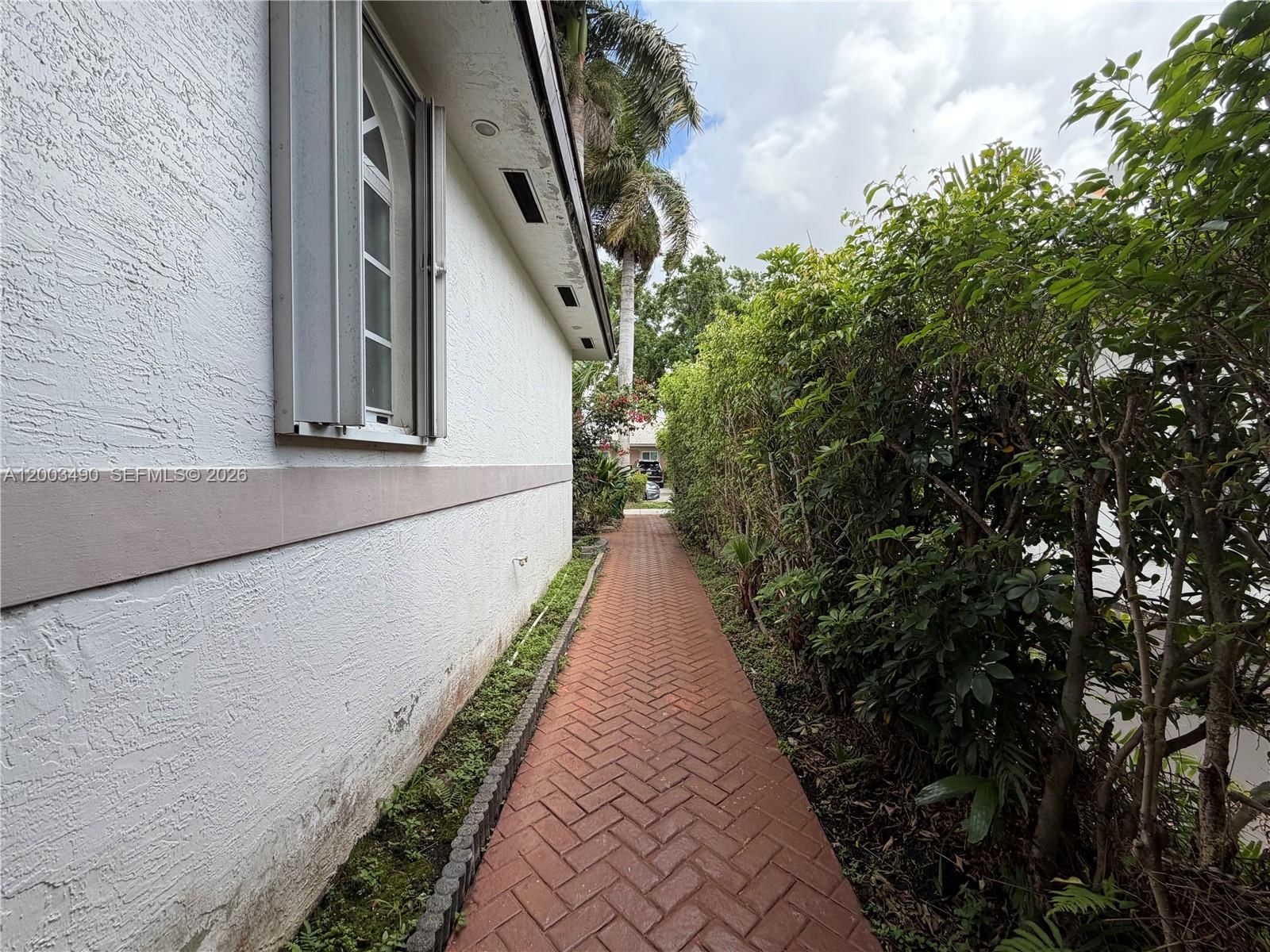 Real estate property located at 8746 140th Ln, Miami-dade, Mene, Miami Lakes, FL