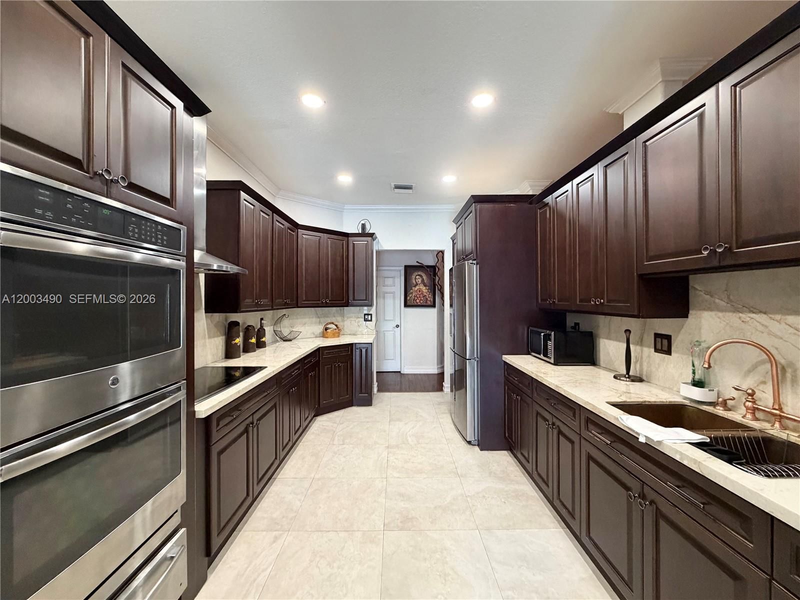 Real estate property located at 8746 140th Ln, Miami-dade, Mene, Miami Lakes, FL