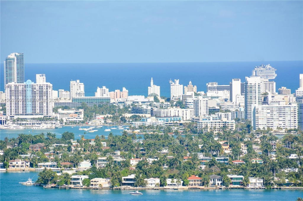 Real estate property located at 1750 Bayshore Dr #4601, Miami-dade, Opera Tower Condo, Miami, FL