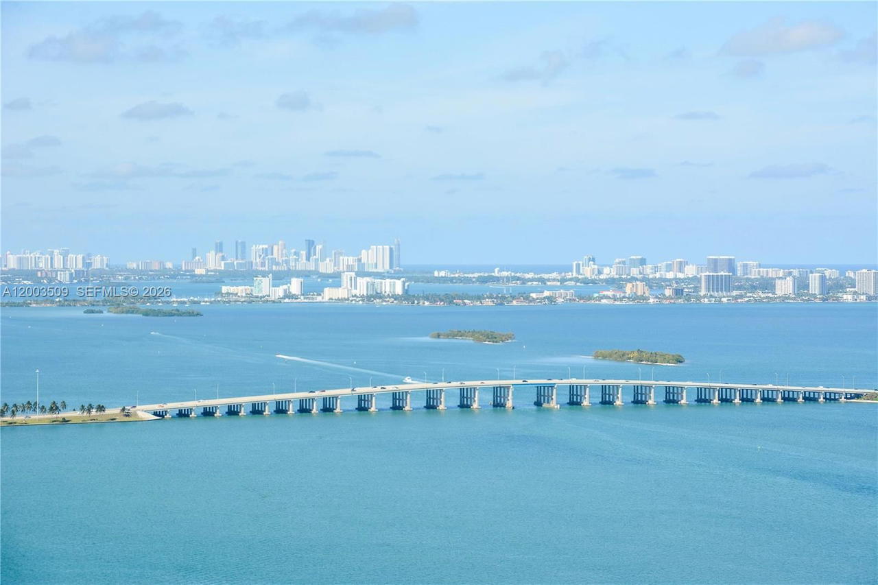 Real estate property located at 1750 Bayshore Dr #4601, Miami-dade, Opera Tower Condo, Miami, FL