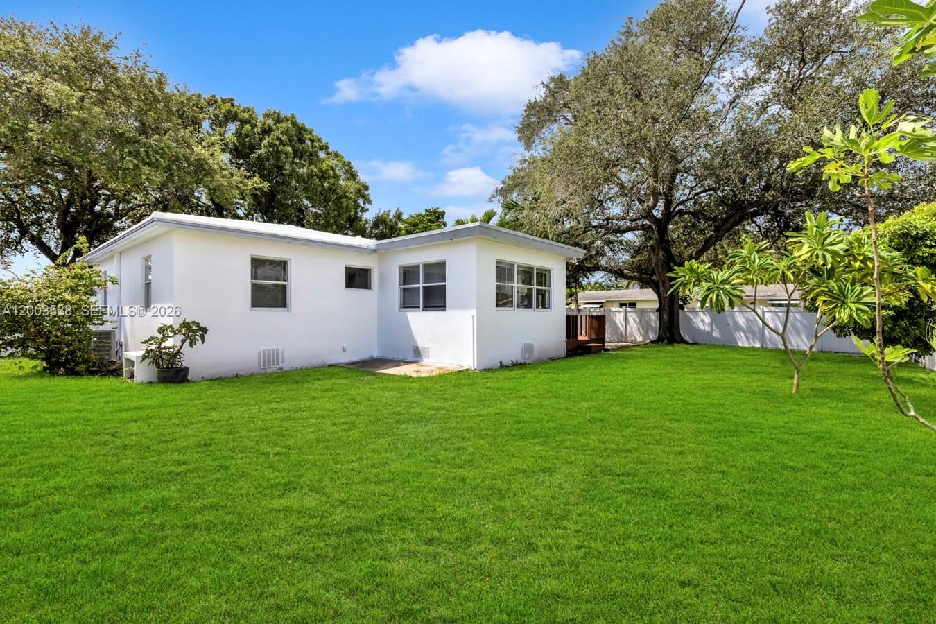Real estate property located at 327 2nd Ave, Broward, Dania Beach, Dania Beach, FL