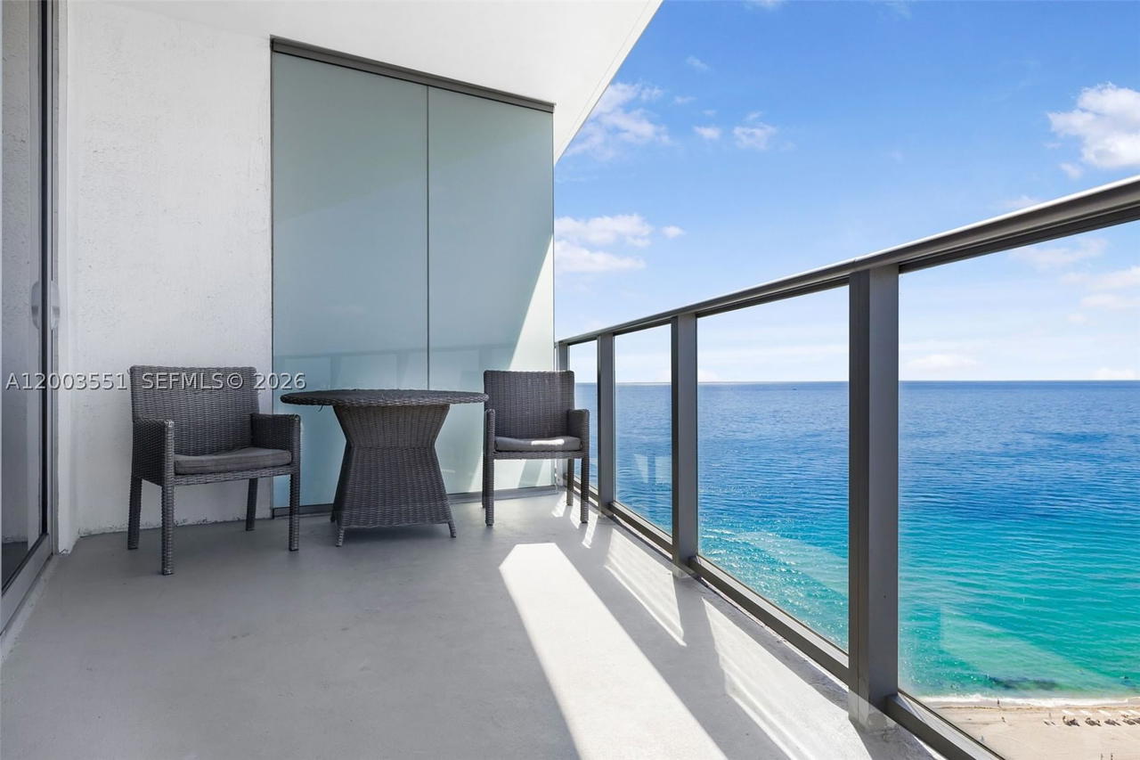 Real estate property located at 4111 Ocean Dr #2207, Broward, 4111 South Ocean Drive Co, Hollywood, FL