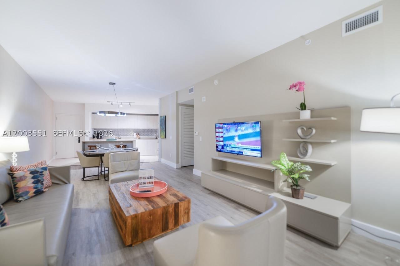 Real estate property located at 4111 Ocean Dr #2207, Broward, 4111 South Ocean Drive Co, Hollywood, FL