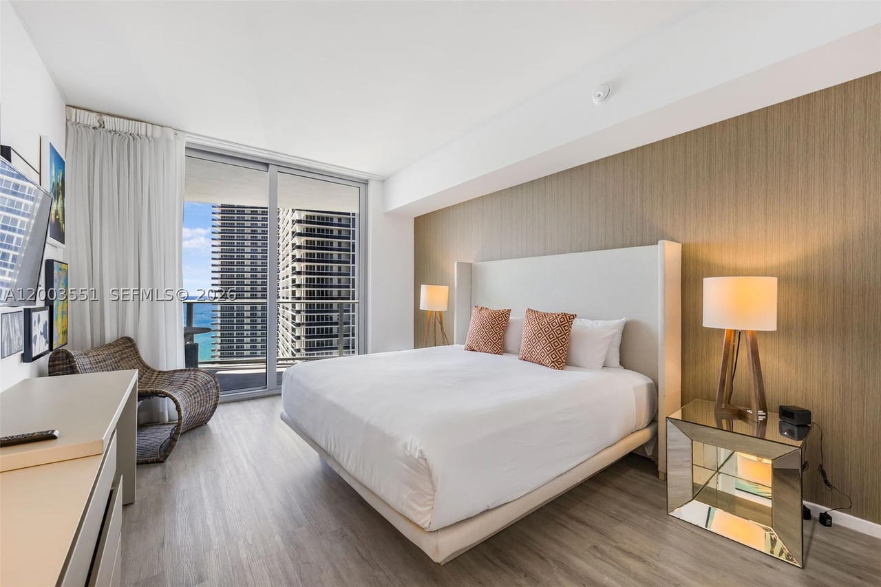 Real estate property located at 4111 Ocean Dr #2207, Broward, 4111 South Ocean Drive Co, Hollywood, FL