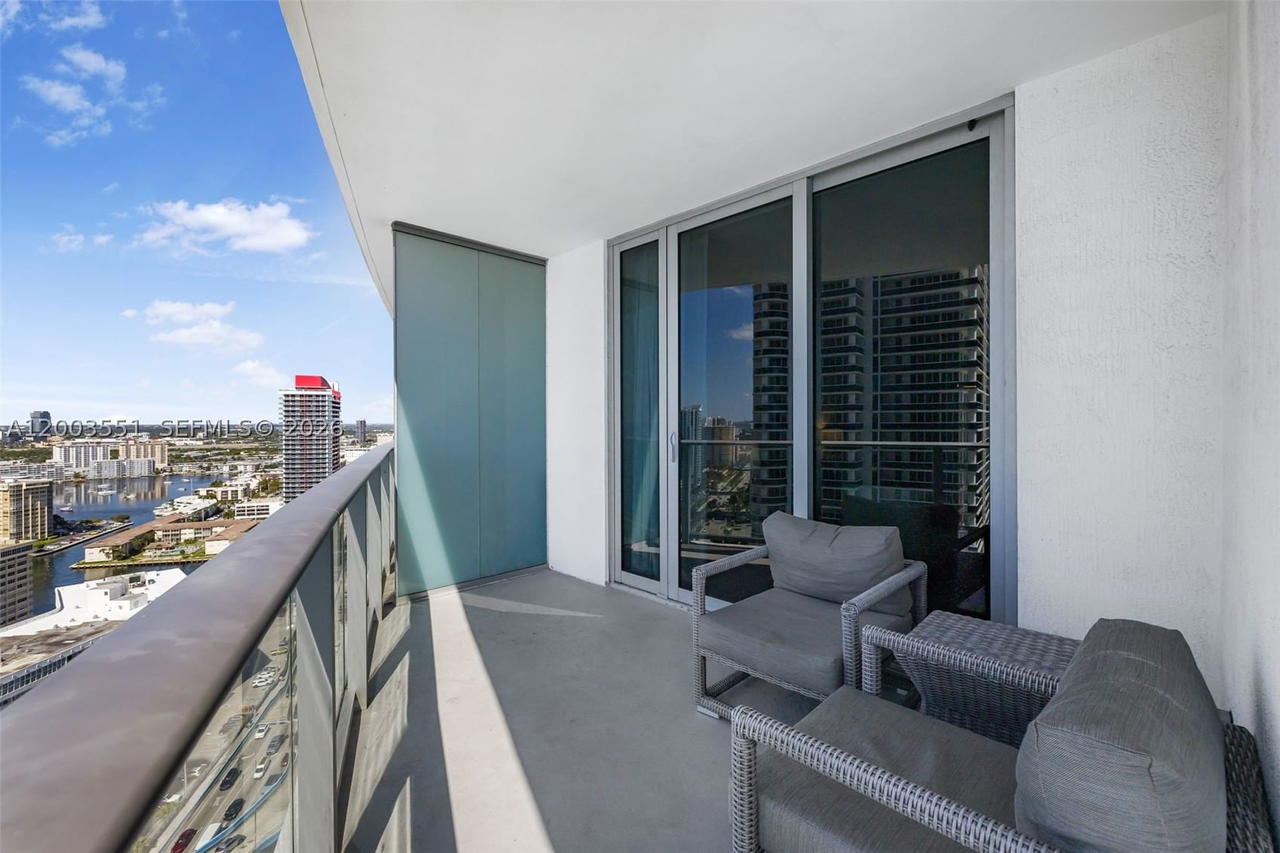 Real estate property located at 4111 Ocean Dr #2207, Broward, 4111 South Ocean Drive Co, Hollywood, FL
