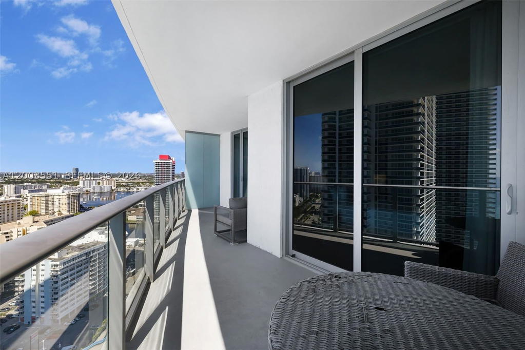 Real estate property located at 4111 Ocean Dr #2207, Broward, 4111 South Ocean Drive Co, Hollywood, FL