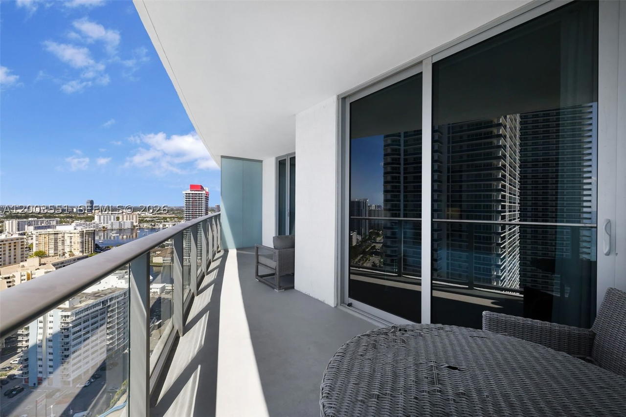 Real estate property located at 4111 Ocean Dr #2207, Broward, 4111 South Ocean Drive Co, Hollywood, FL