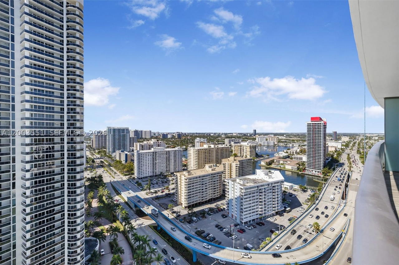 Real estate property located at 4111 Ocean Dr #2207, Broward, 4111 South Ocean Drive Co, Hollywood, FL
