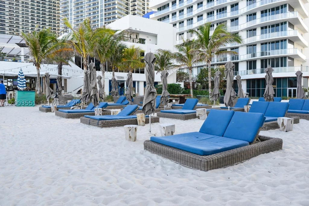 Real estate property located at 4111 Ocean Dr #2207, Broward, 4111 South Ocean Drive Co, Hollywood, FL