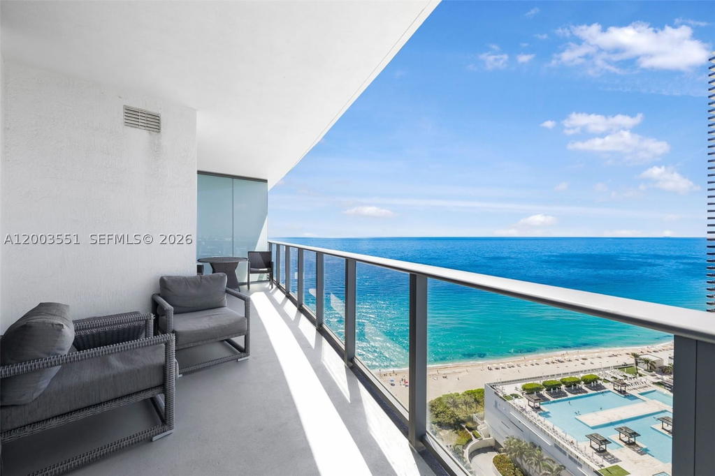 Real estate property located at 4111 Ocean Dr #2207, Broward, 4111 South Ocean Drive Co, Hollywood, FL