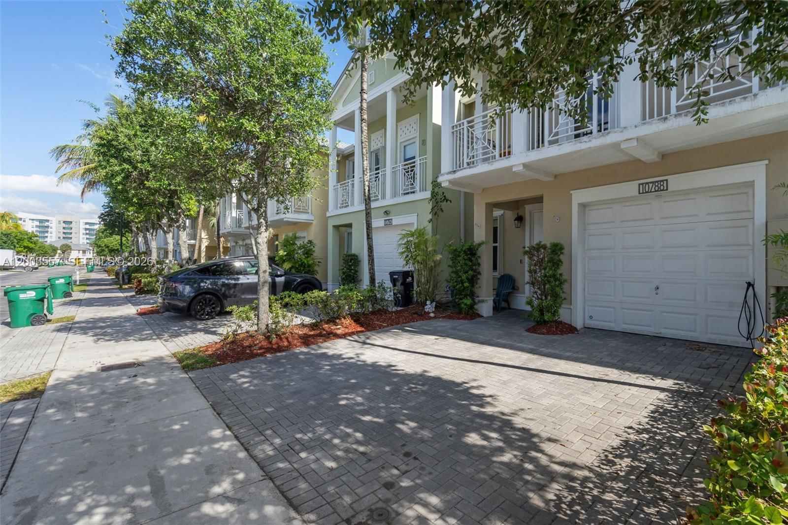 Real estate property located at 10788 76th Ln, Miami-dade, Reserve At Doral East, Doral, FL