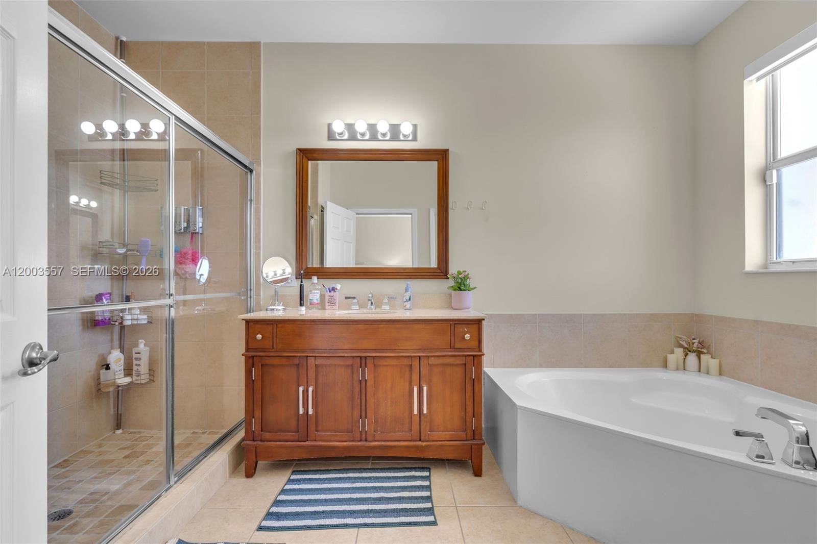 Real estate property located at 10788 76th Ln, Miami-dade, Reserve At Doral East, Doral, FL