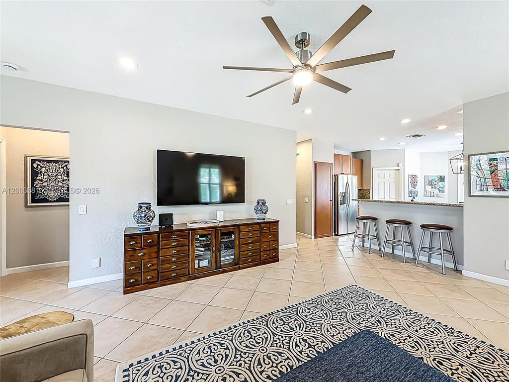 Real estate property located at 1668 Winterberry Ln, Broward, Sector 2- Parcels 21b 22, Weston, FL