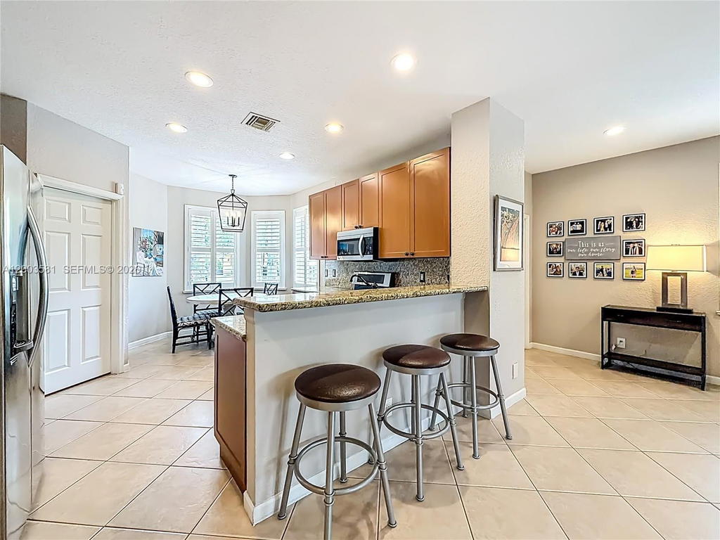 Real estate property located at 1668 Winterberry Ln, Broward, Sector 2- Parcels 21b 22, Weston, FL
