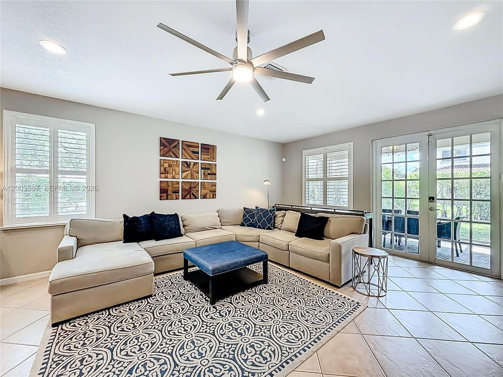 Real estate property located at 1668 Winterberry Ln, Broward, Sector 2- Parcels 21b 22, Weston, FL