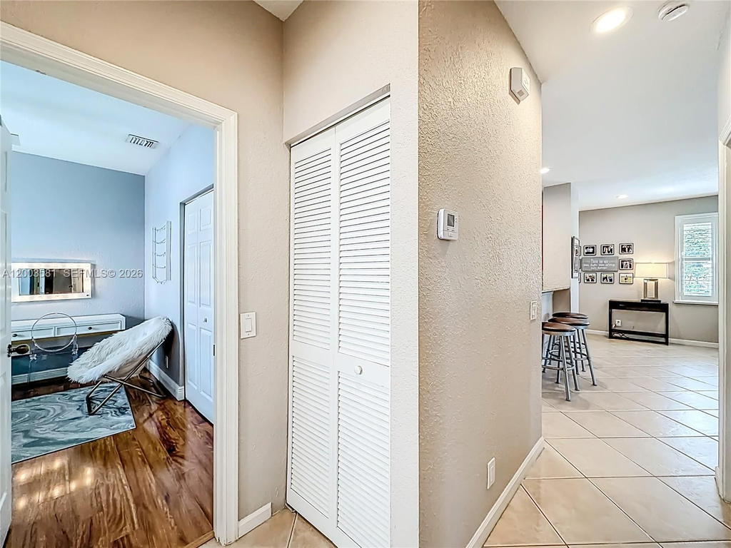 Real estate property located at 1668 Winterberry Ln, Broward, Sector 2- Parcels 21b 22, Weston, FL