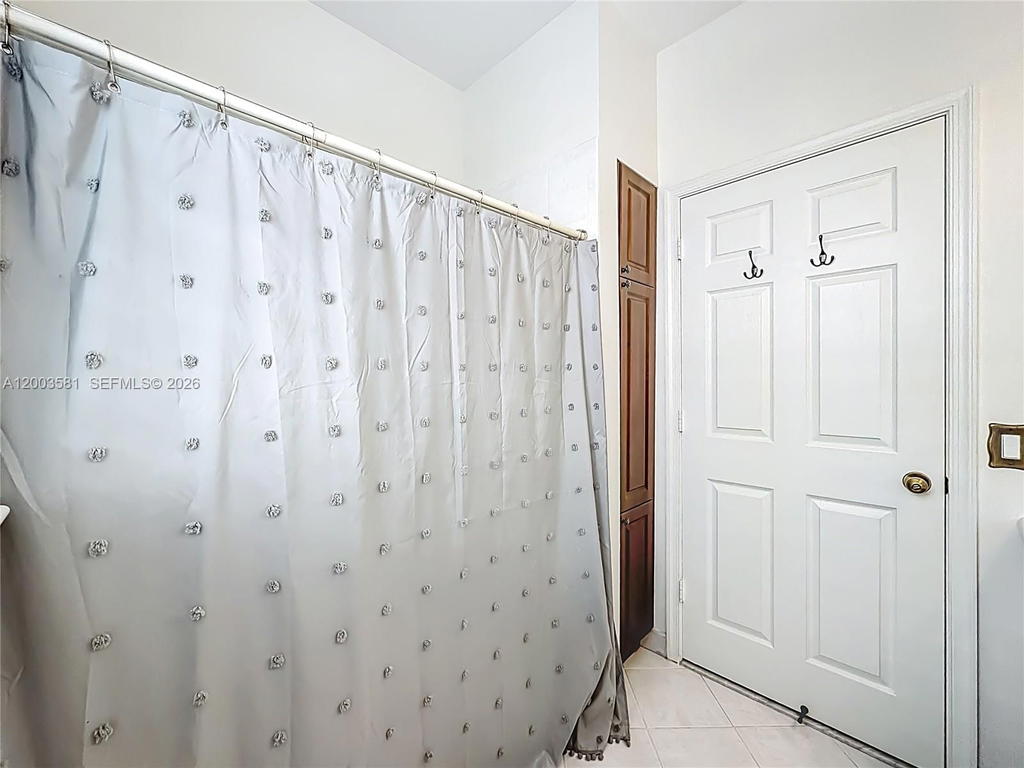 Real estate property located at 1668 Winterberry Ln, Broward, Sector 2- Parcels 21b 22, Weston, FL