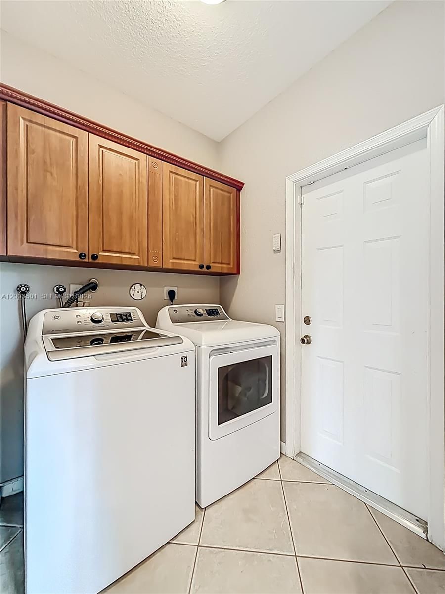 Real estate property located at 1668 Winterberry Ln, Broward, Sector 2- Parcels 21b 22, Weston, FL