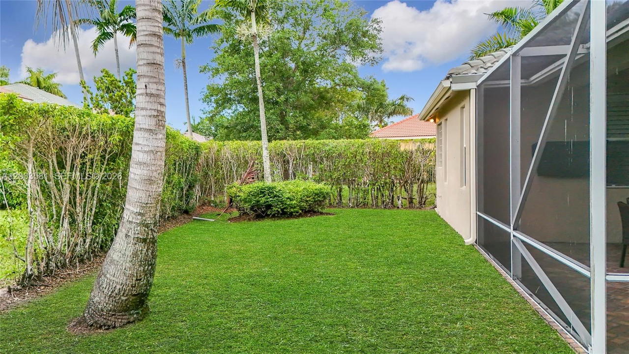 Real estate property located at 1668 Winterberry Ln, Broward, Sector 2- Parcels 21b 22, Weston, FL