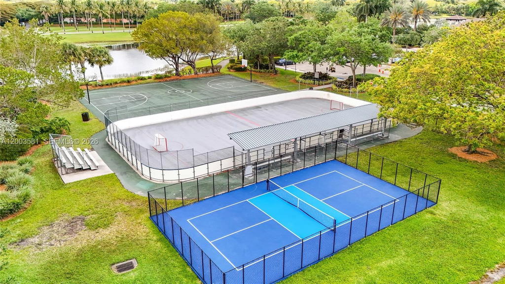 Real estate property located at 1668 Winterberry Ln, Broward, Sector 2- Parcels 21b 22, Weston, FL