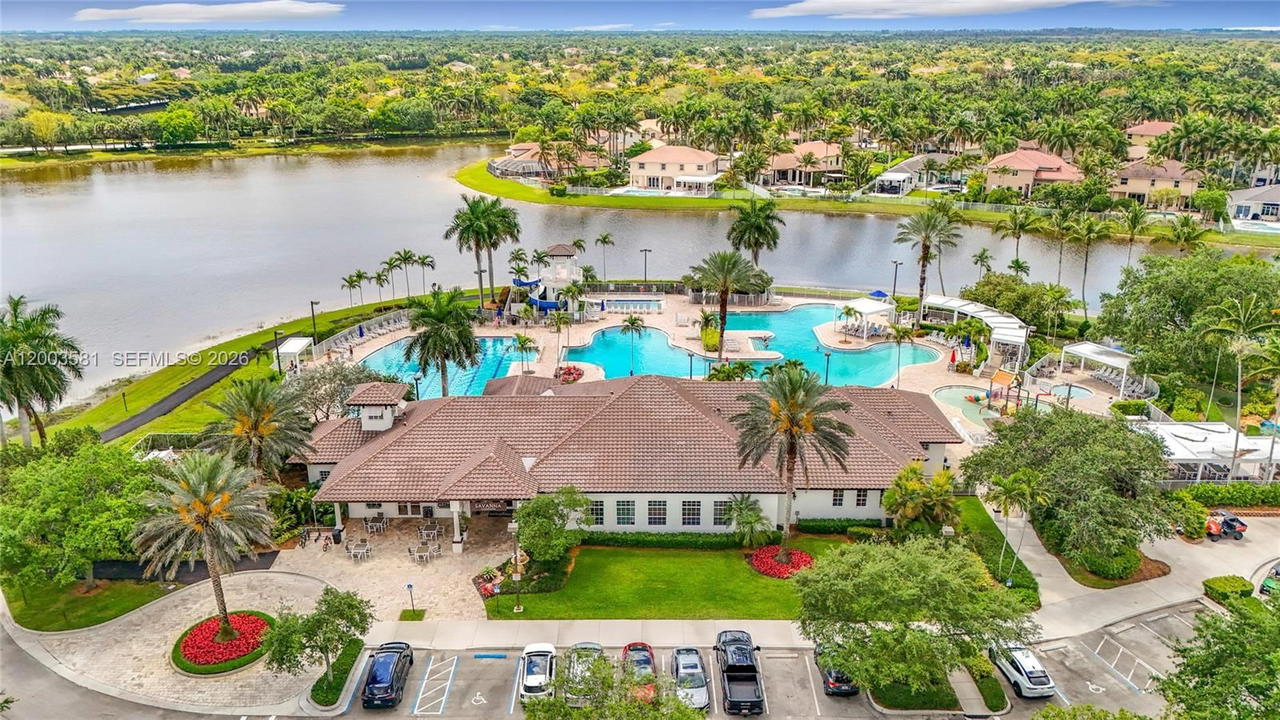 Real estate property located at 1668 Winterberry Ln, Broward, Sector 2- Parcels 21b 22, Weston, FL