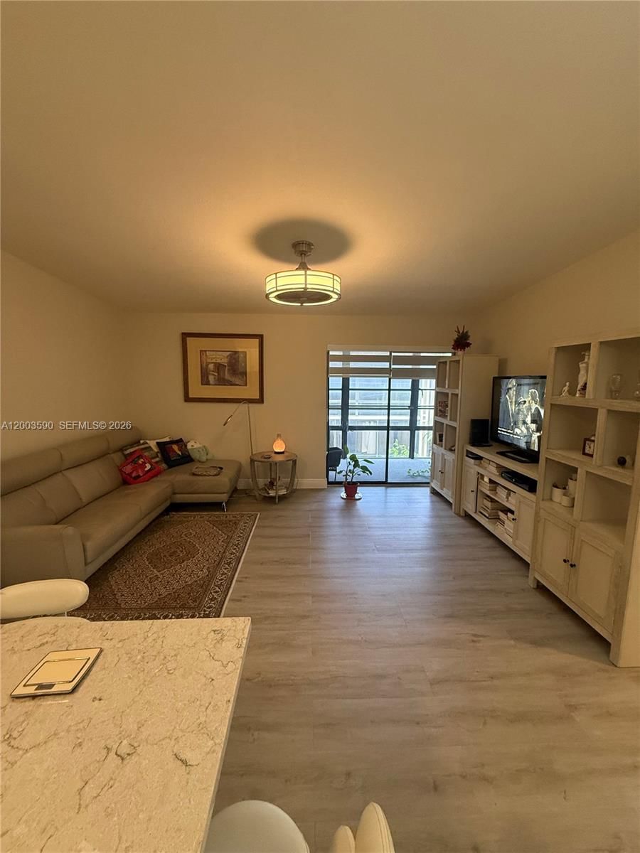 Real estate property located at 7703 Ashmont Cir #213, Broward, Ashmont Condominium F, Tamarac, FL