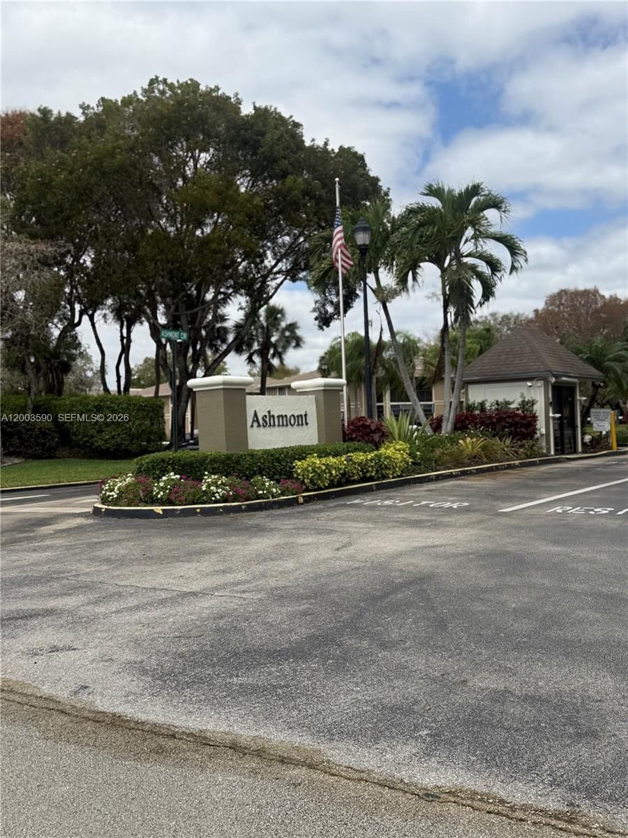 Real estate property located at 7703 Ashmont Cir #213, Broward, Ashmont Condominium F, Tamarac, FL