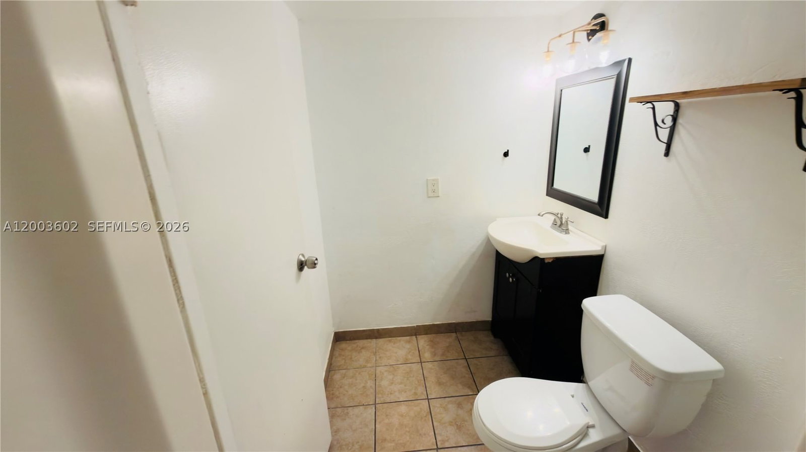 Real estate property located at 5855 Washington St #90, Broward, Hampton Court Condo, Hollywood, FL
