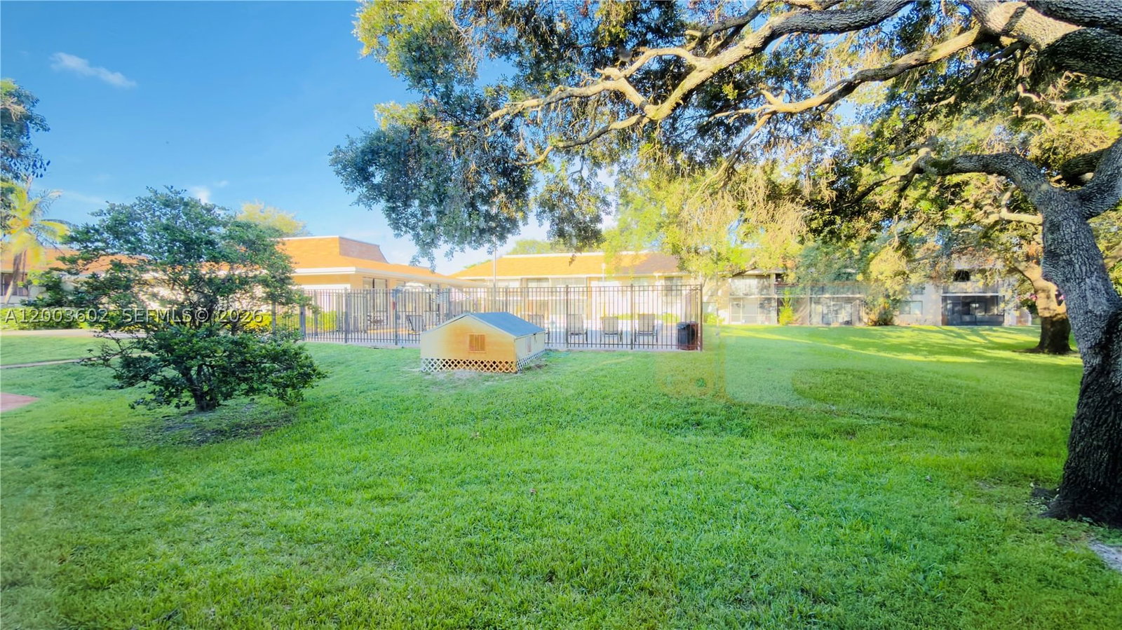 Real estate property located at 5855 Washington St #90, Broward, Hampton Court Condo, Hollywood, FL