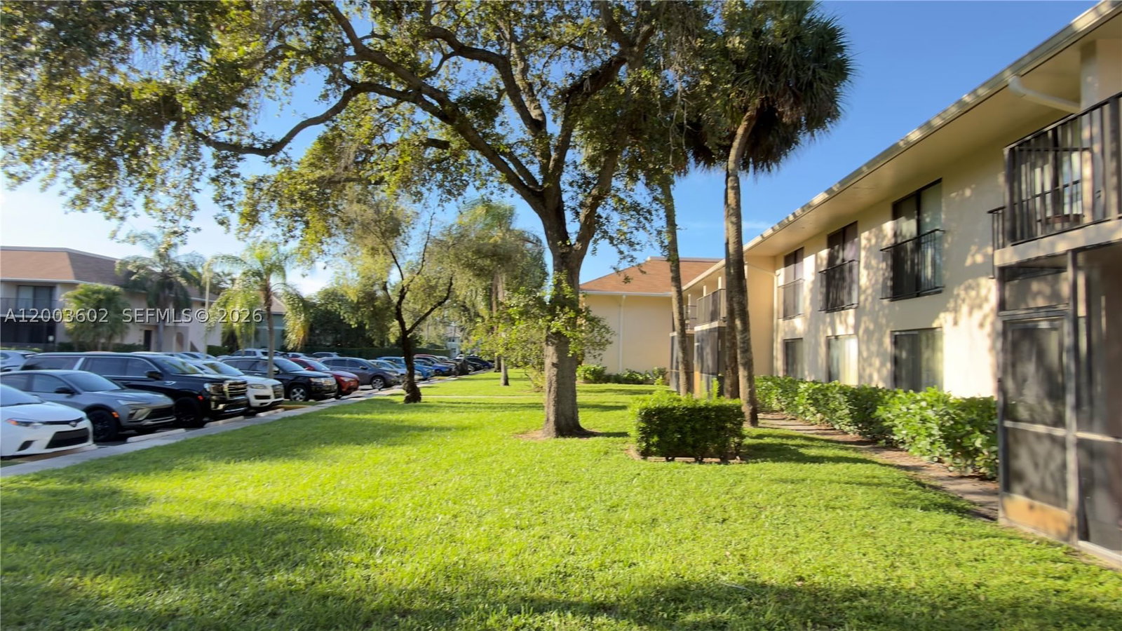 Real estate property located at 5855 Washington St #90, Broward, Hampton Court Condo, Hollywood, FL