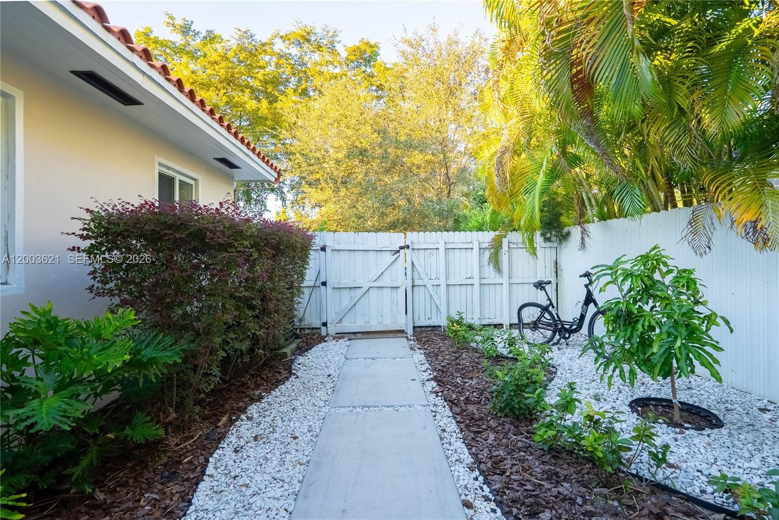 Real estate property located at 12015 7th Ave, Miami-dade, Griffing Biscayne Park Es, Biscayne Park, FL