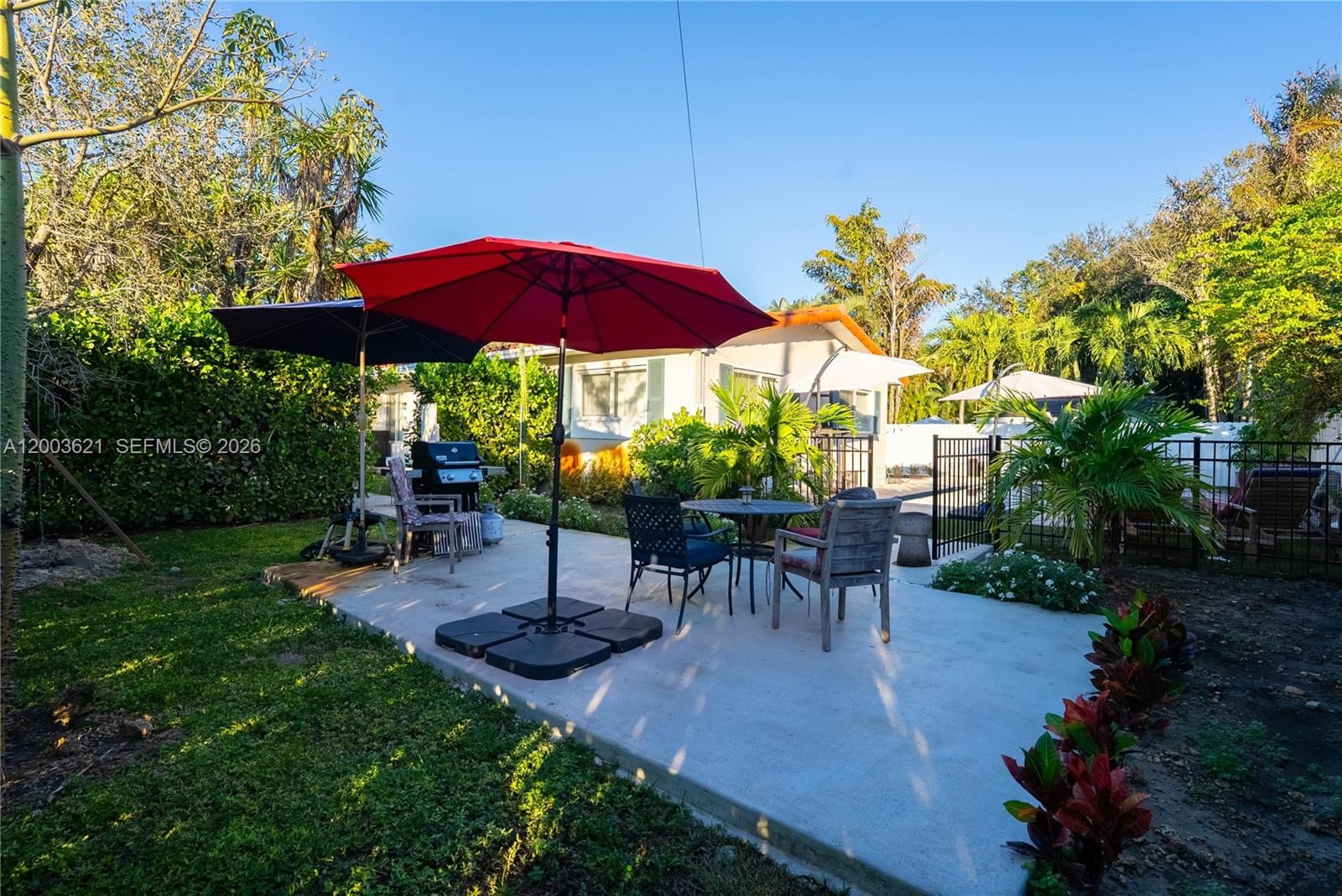 Real estate property located at 12015 7th Ave, Miami-dade, Griffing Biscayne Park Es, Biscayne Park, FL