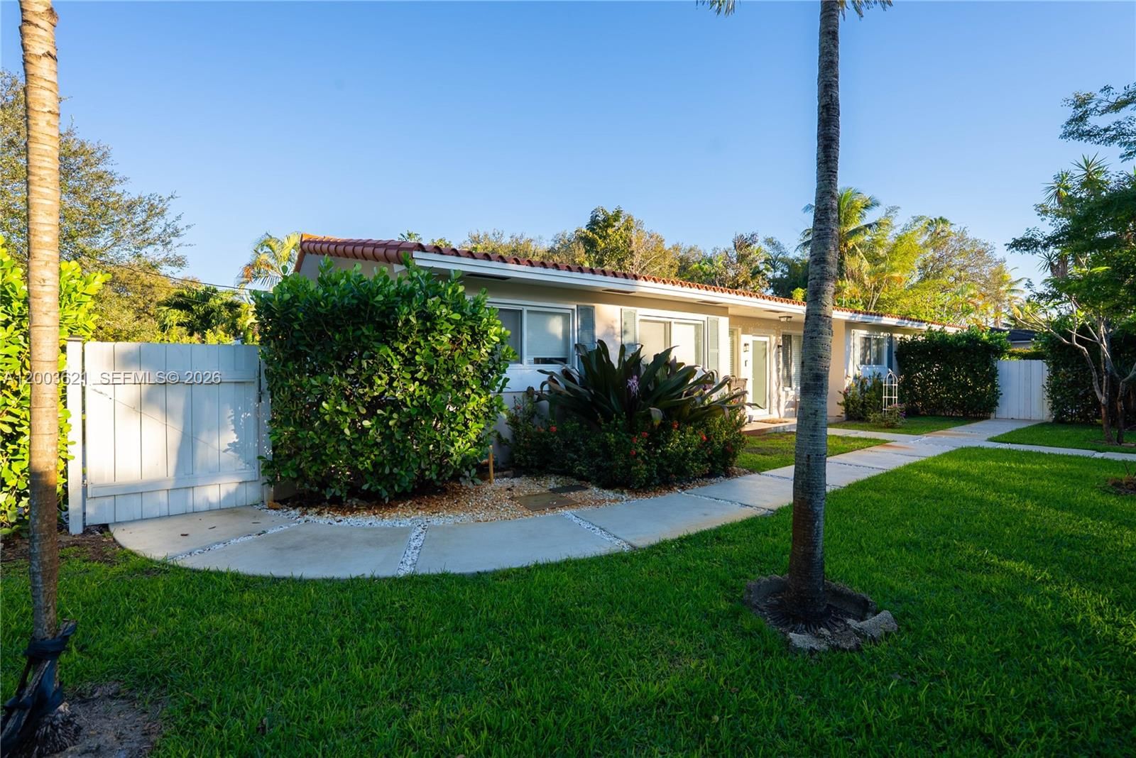 Real estate property located at 12015 7th Ave, Miami-dade, Griffing Biscayne Park Es, Biscayne Park, FL