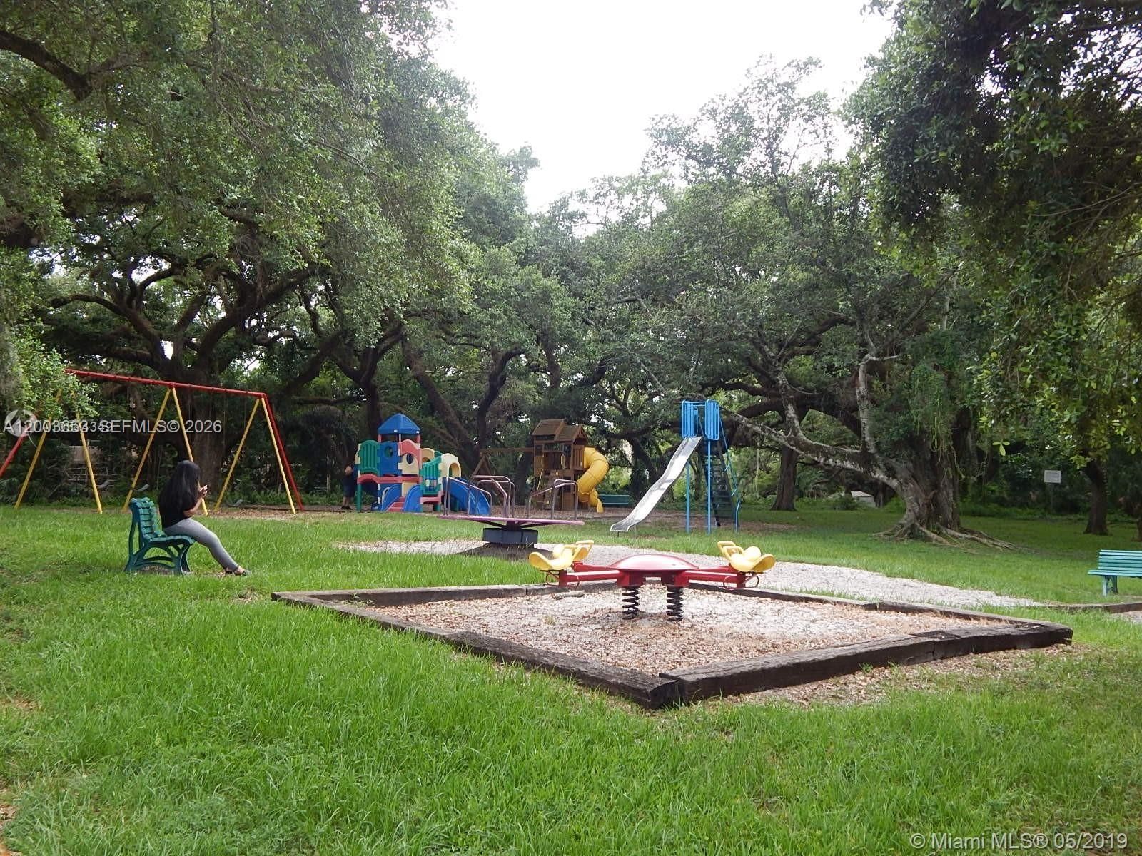 Real estate property located at 1701 Whitehall Dr #403, Broward, Condo 27 Of Whitehall Con, Davie, FL