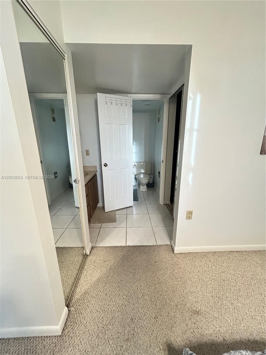 Real estate property located at 1701 Whitehall Dr #403, Broward, Condo 27 Of Whitehall Con, Davie, FL