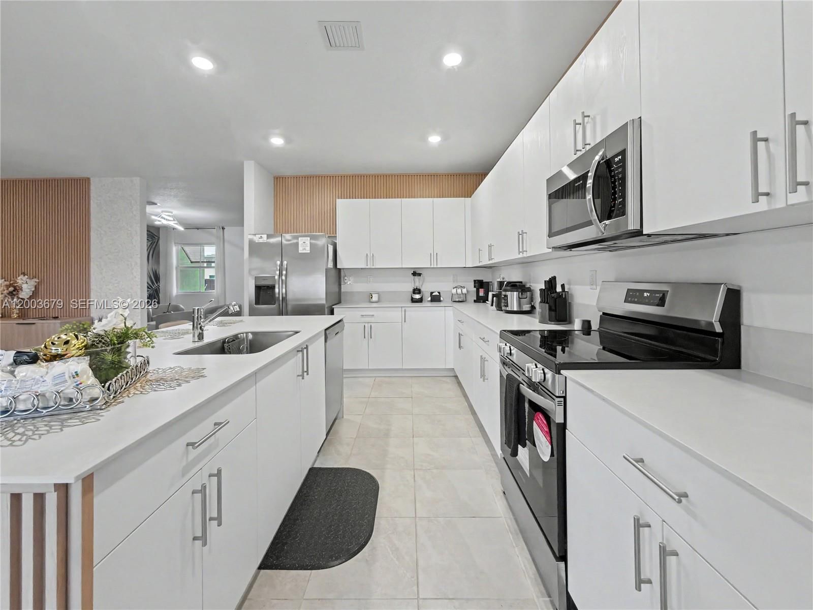 Real estate property located at 13218 189th Ter, Miami-dade, Tregor Estates Ii, Miami, FL