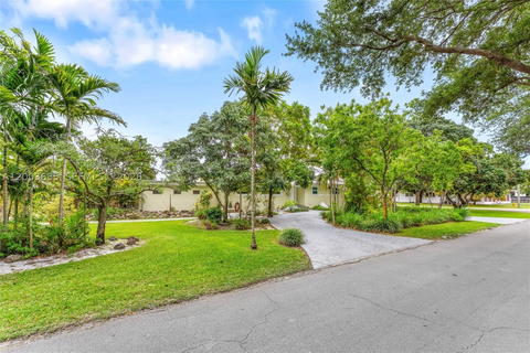 Real estate property located at 501 Lawn Way, Miami-dade, Kent Estates, Miami Springs, FL