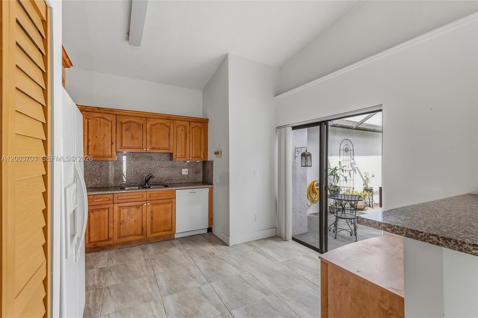 Real estate property located at 6696 152nd Pl #27-96, Miami-dade, Westwind Lakes Garden Hom, Miami, FL