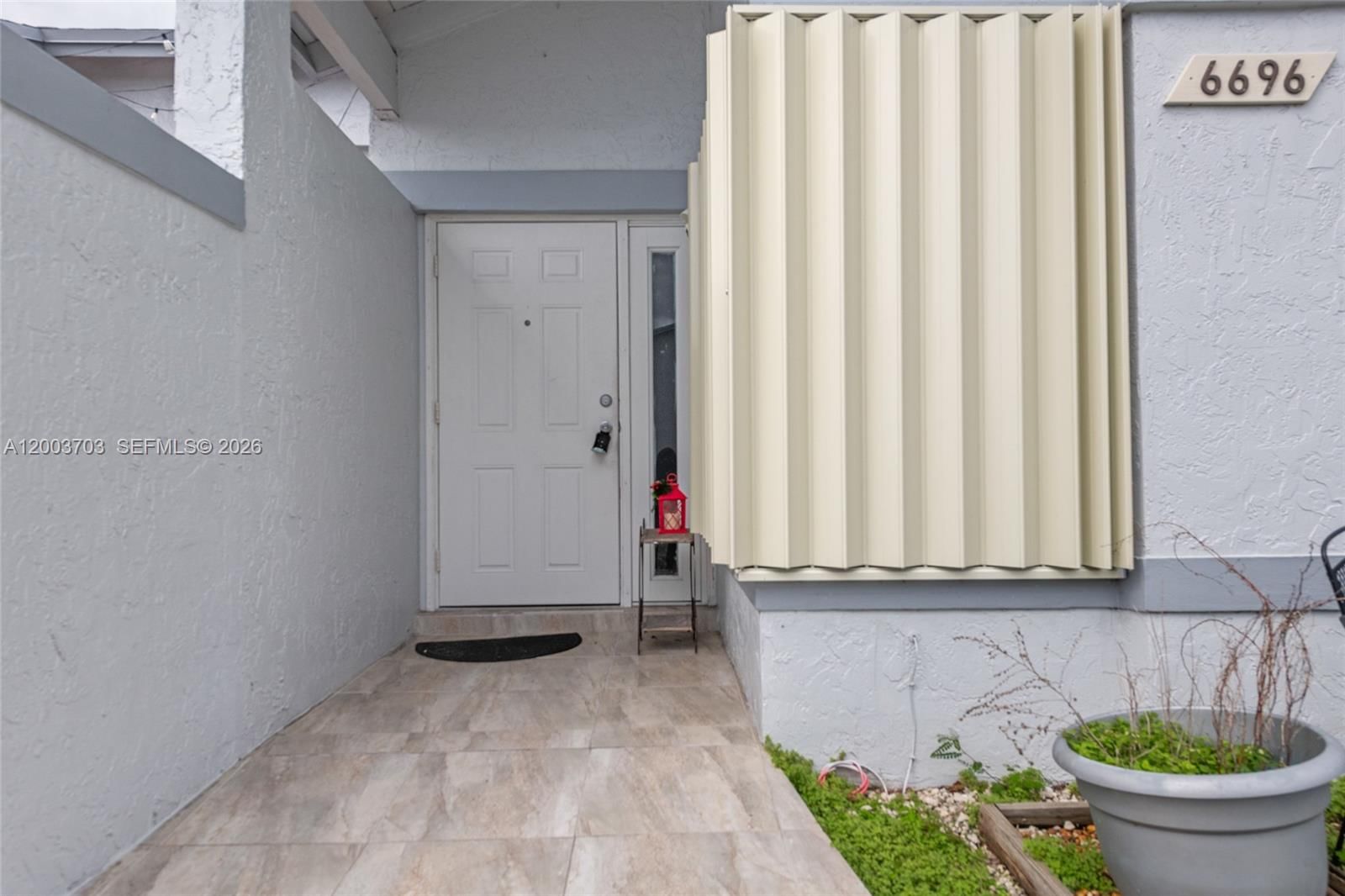 Real estate property located at 6696 152nd Pl #27-96, Miami-dade, Westwind Lakes Garden Hom, Miami, FL