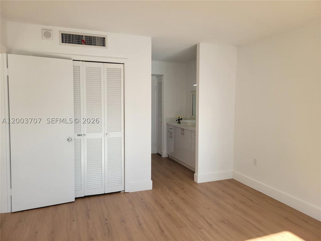 Real estate property located at 1345 Lincoln Rd #501, Miami-dade, Bayview Condo, Miami Beach, FL