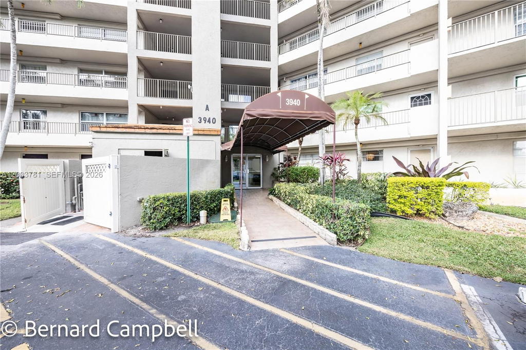 Real estate property located at 3940 Inverrary Blvd #403-A, Broward, 18th Hole, Lauderhill, FL