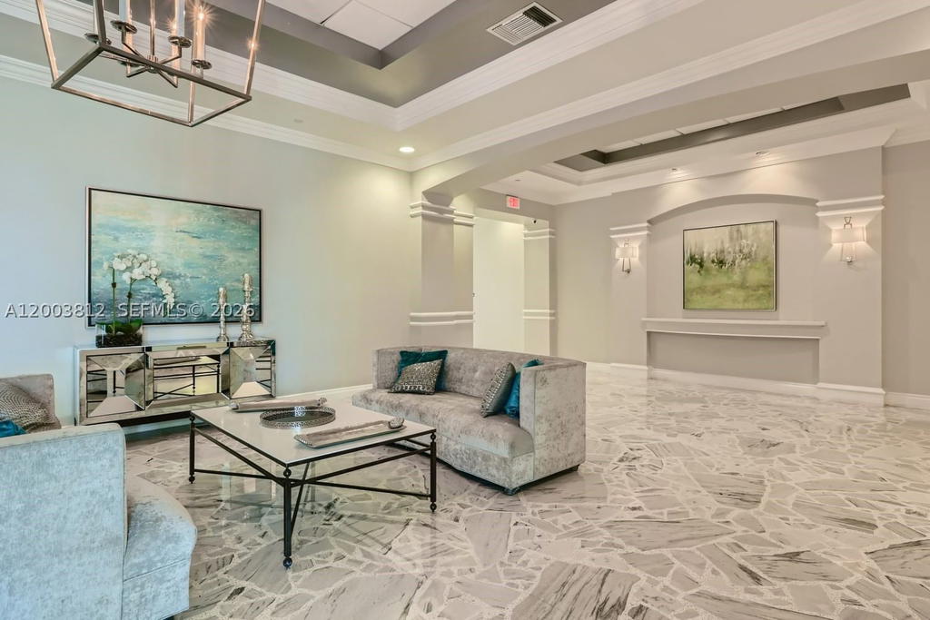 Real estate property located at 2501 Ocean Dr #833, Broward, Wave Condo, Hollywood, FL