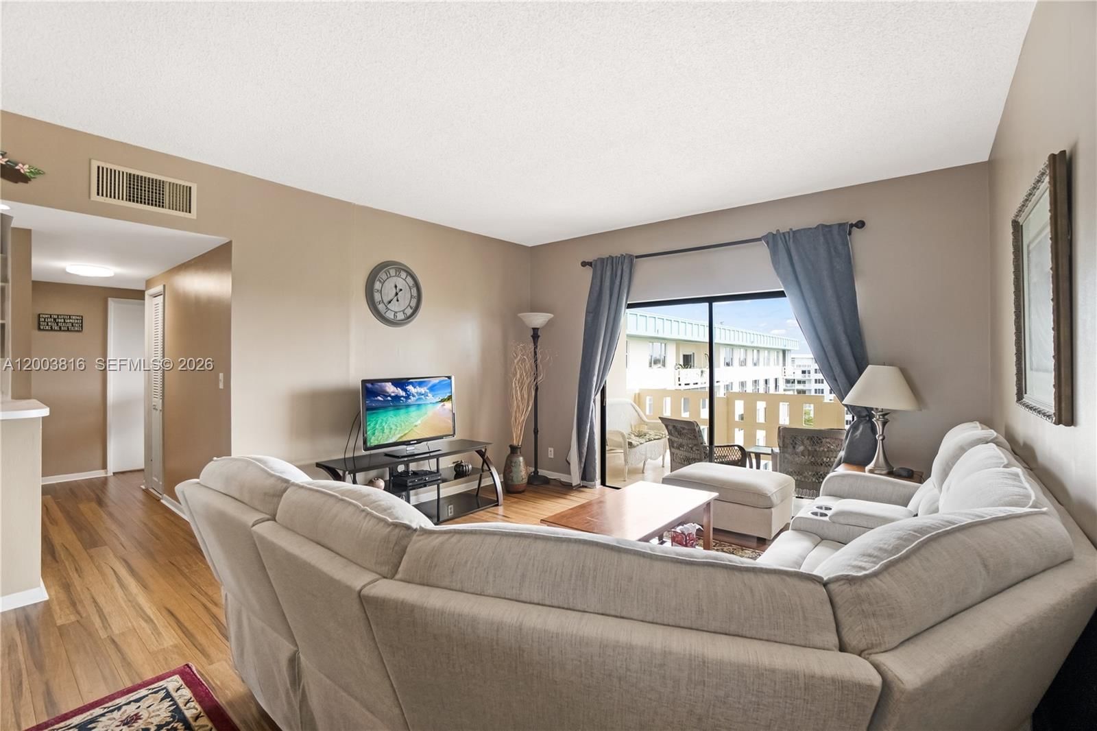 Real estate property located at 4330 Hillcrest Dr #1017, Broward, Hillcrest East No 23 Cond, Hollywood, FL